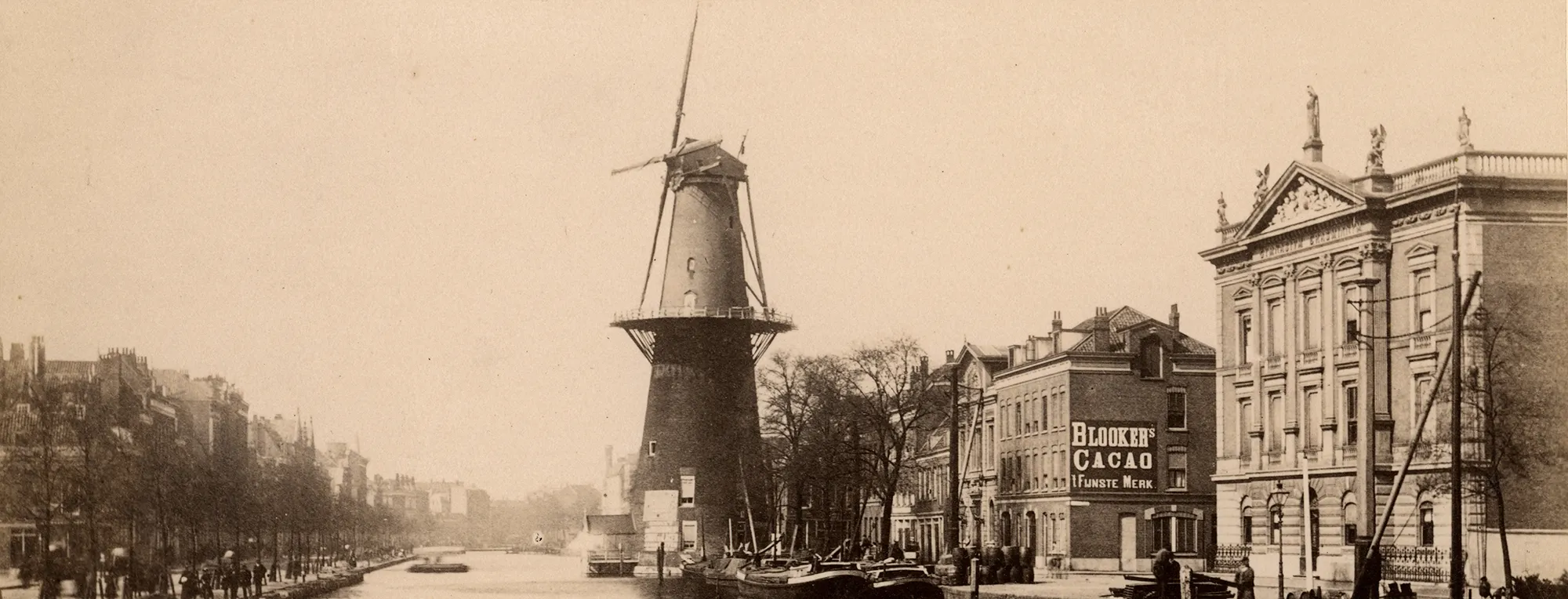 Rotterdam 1882, De Coolvest met molen 'De Hoop'
